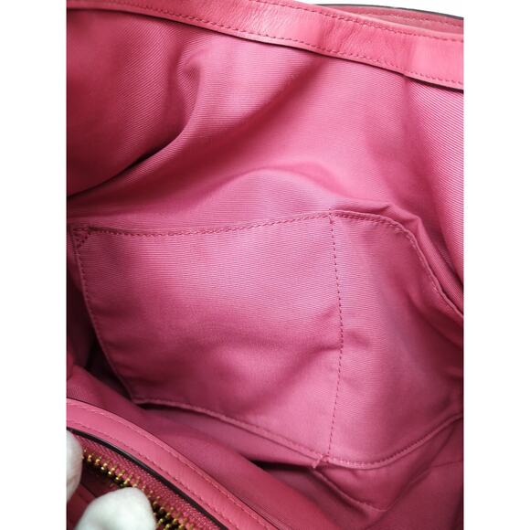 Coach Carlyle Pink Smooth Leather Turnlock 3 Compartments Shoulder Bag - Picture 13 of 15